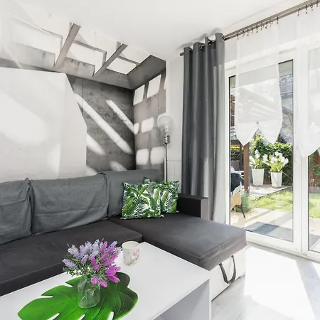 Nowy Konduktorska Z Parkingiem I Ogrodkiem - W Spokojnej Dzielnicy By Renters * Wroclaw